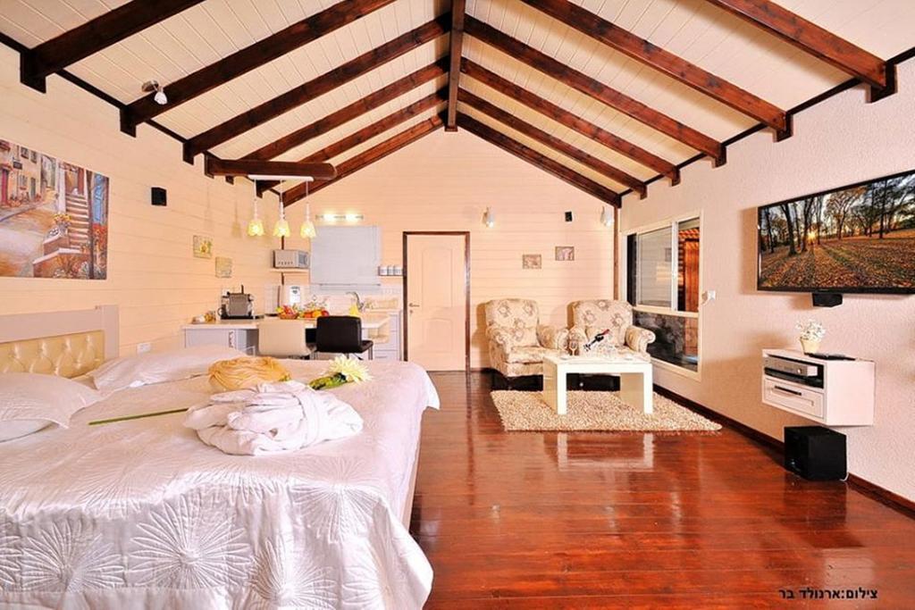 Between Sunrise And Sunset Suites Ya'ara Экстерьер фото