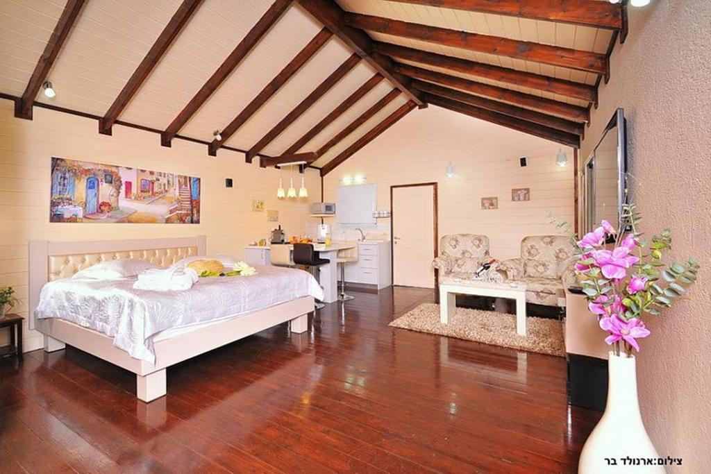 Between Sunrise And Sunset Suites Ya'ara Экстерьер фото